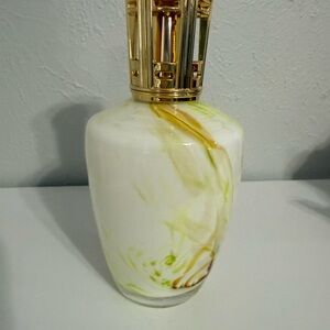 Luxurious White and Gold Accent Vase